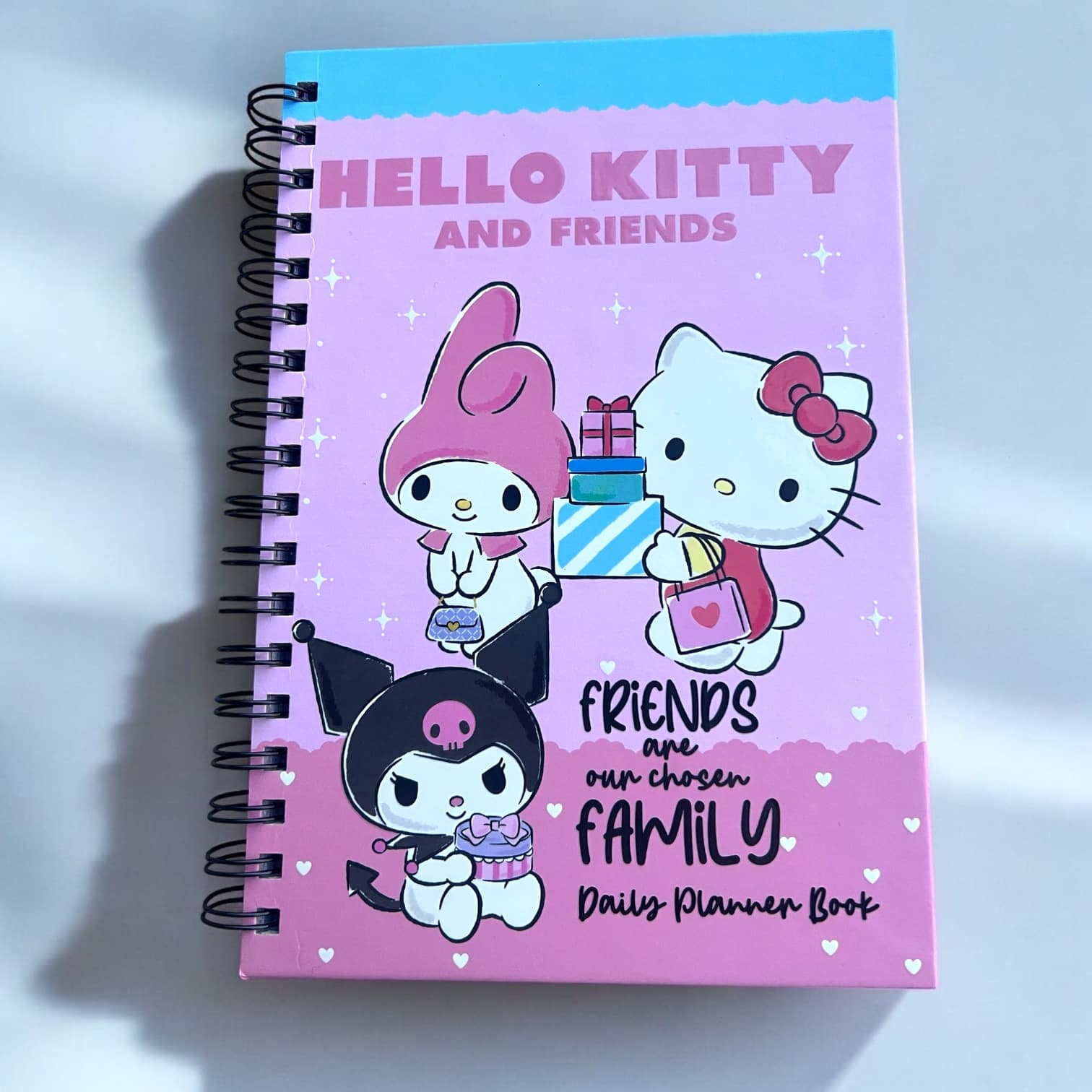 hello-kitty-ve-arkadaslari-gunluk-planlayici-defter-eglenceli-ve-renkli-kuromi-organizasyon-defteri-2221.jpg Hello Kitty ve Arkadaşları Günlük Planlayıcı Defter - Eğlenceli ve Renkli Kuromi Organizasyon Defteri - Görsel 1