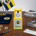 Fenerbahçe Lisanslı Sihirli Silgi – Kutulu Sarı Lacivert Taraftar Silgisi - Görsel 3