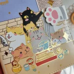 Sevimli Kediler Tasarımlı Patili Manyetik Klipsli Defter – Renkli Sayfalı Günlük - Görsel 4